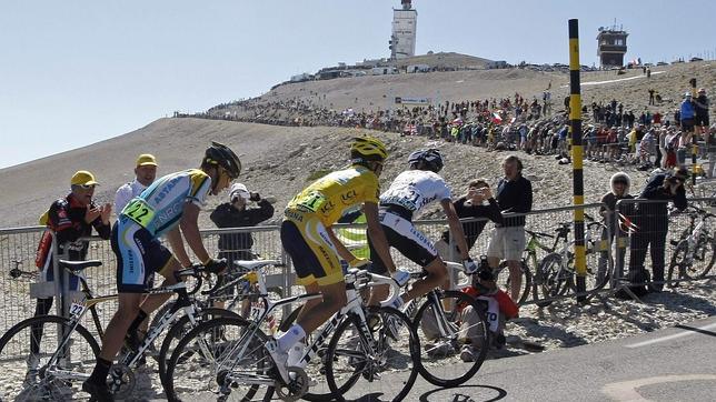 alberto-contador-y-andy-schleck-02-subiendo-el-mont-ventoux-2009