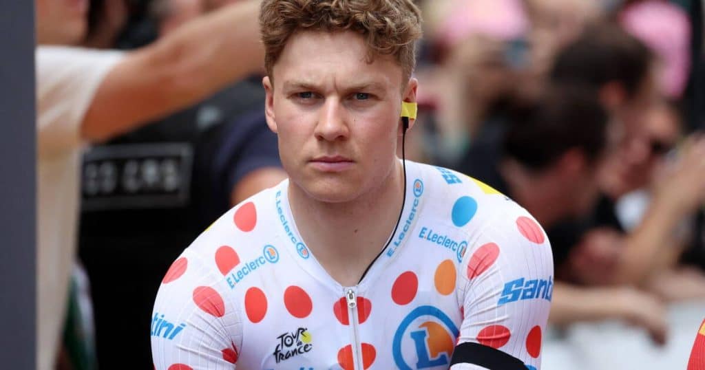 Jonas Abrahamsen con la malla de montaña