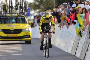Jonas Vingegaard en la crono final de la Volta ao Algarve 2025