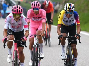 Del Toro bernal carapaz giro 2025 e14