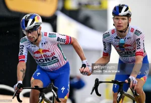 Roglic Vlasov tdf 2025 e19