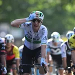 Townsend resiste y sorprende frente a Philipsen, Van Aert y Del Toro
