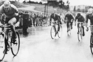 Ganó un campeonato nacional con un solo brazo, pero los libros se olvidaron de él