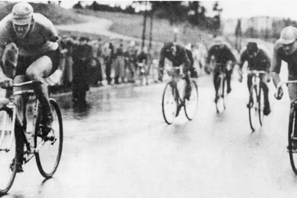 Ganó un campeonato nacional con un solo brazo, pero los libros se olvidaron de él