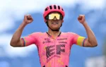 Richard Carapaz (EF) al ganar la cuarta etapa del Tour de Romandía 2024 (Luc Claessen/Getty Images)