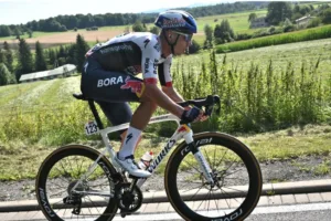 Movistar suma como corredor 28 a un descartado por Red Bull