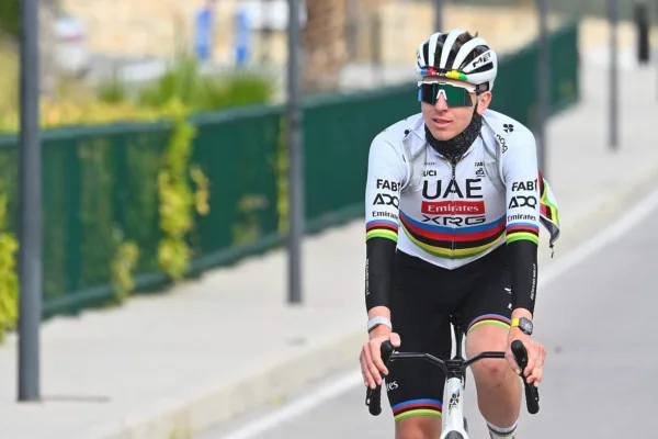 Tadej Pogacar (UAE) entrenando