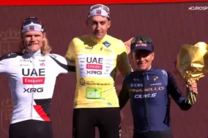 Confusión en Murcia tras fuertes vientos: ¿Otra victoria por el escritorio a UAE?