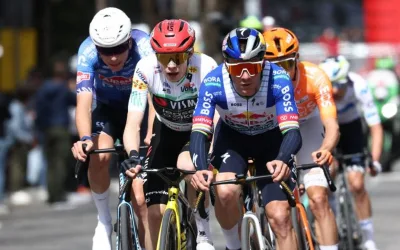 Remco Evenepoel ataca con Vingegard a rueda en la última etapa en Barcelona de la Volta a Catalunya 2026