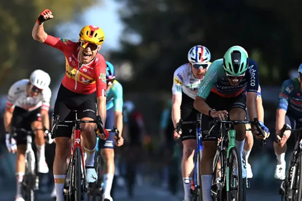 Magnus Cort (Uno-X Mobility) gana la segunda etapa de la Volta a Catalunya 2026