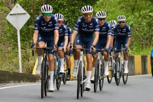 Suspenden al equipo colombiano más importante tras dos casos de dopaje