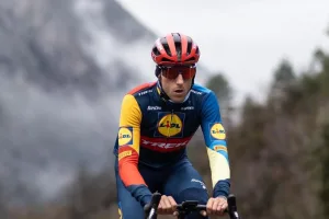 Tras evadir impuestos mudándose a Andorra, ciclistas se enfadan por un aumento de € 650