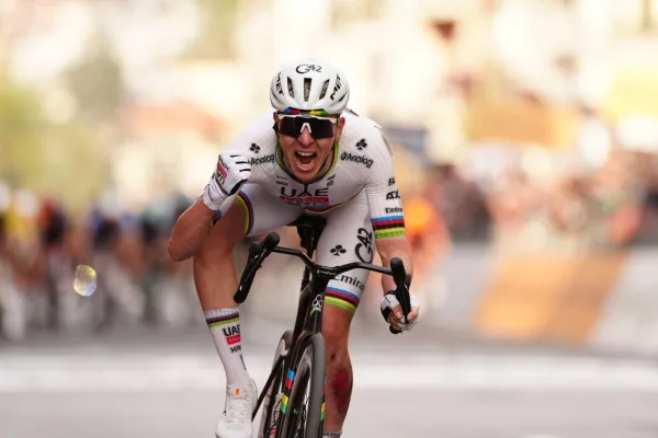 Tadej Pogacar (UAE) gana Milano - Sanremo 2026