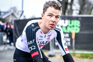 Los belgas lo acosan tras la derrota de Van Aert: “Me llamaron traidor y cobarde”