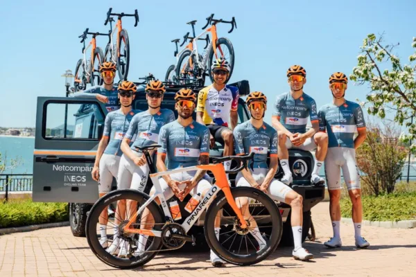 El equipo de Netcompany INEOS para el Giro d´Italia 2026