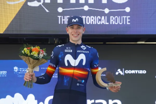 Iván Romeo (Movistar) al ganar etapa en O Gran Camiño 2026