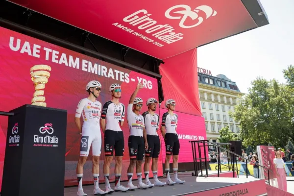 UAE parte con solo cinco ciclistas en la etapa 3