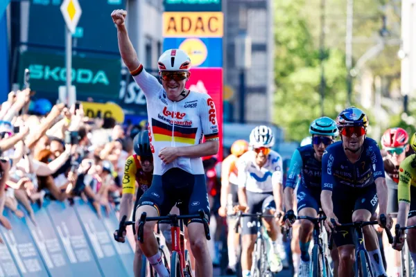 Georg Zimmermann (Lotto - Intermarché) gana la Eschborn-Frankfurt 2026