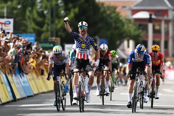 Quinn Simmons (Lidl-Trek) gana la etapa 4 del Tour Auvergne Rhone Alpes 2026