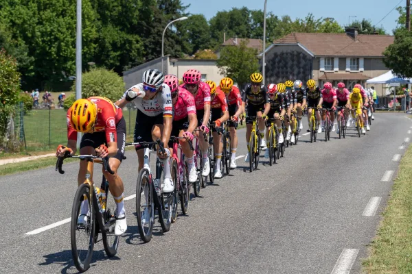 donde ver el tour de france 2026 en vivo canales horarios television espn disney rtve eurosport