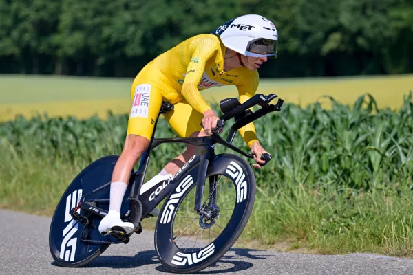 Tadej Pogacar (UAE) en la contrarreloj del etapa 4 del Tour de Suiza 2026