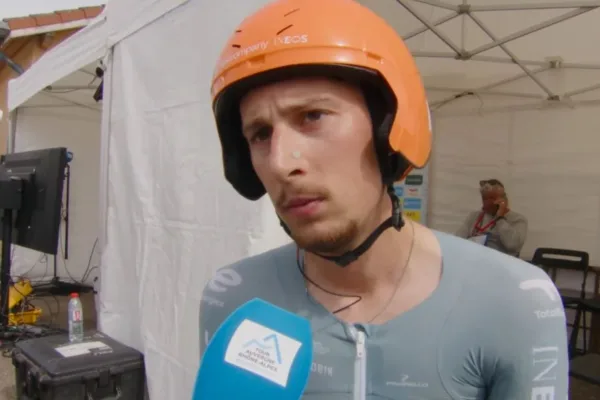 Kévin Vauquelin (Netcompany INEOS) tras la etapa 3 del Tour Auvergne Rhone Alpes 2026