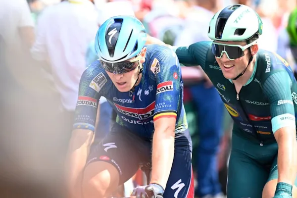 Tim Merlier (Soudal) y Mads Pedersen (Lidl-Trek) en el Tour de France 2026