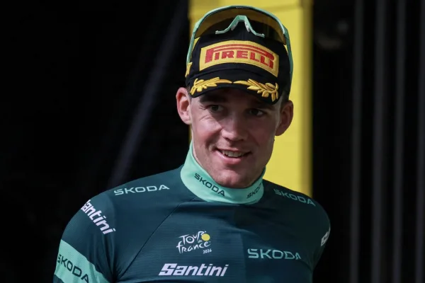 Mads Pedersen (Lidl-Trek) con la malla verde de puntos en el Tour de France 2026