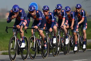 ¿El WorldTour con un equipo menos? Picnic evalúa descender a la segunda división voluntariamente para salir de su crisis